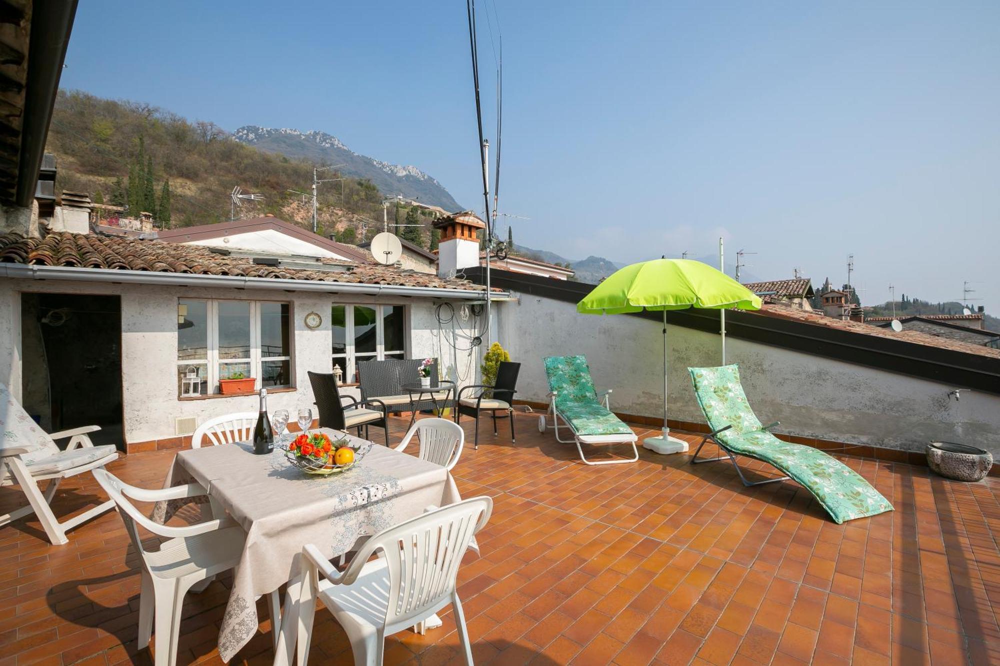 Angela -Terrace & Beautiful View Lake - Happy Rentals Toscolano-Maderno Exterior foto